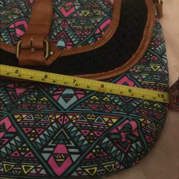 Cloth Printed Cross Body - Picture 5 of 6